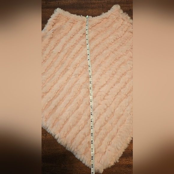 Christopher & Banks Women's Rabbit Fur Pink Poncho Shawl Sweater One Size EUC - Picture 11 of 14
